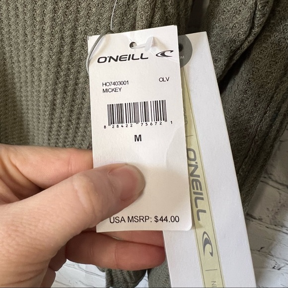 O’Neill Long Sleeve Waffle Knit Top Mickey Green Size Medium NWT - Picture 12 of 13